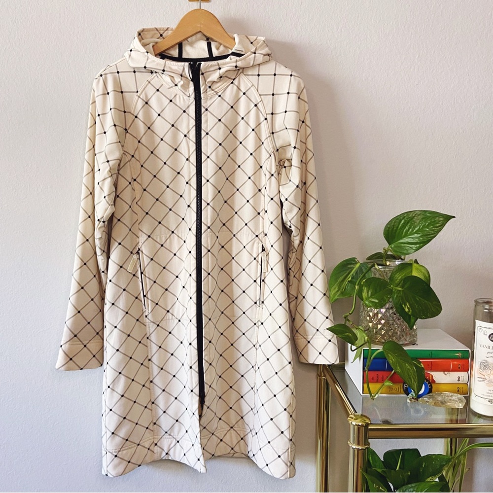 lululemon athletica Cream Grid-Print Hooded Jacket with Black Trim - Picture 2 of 13